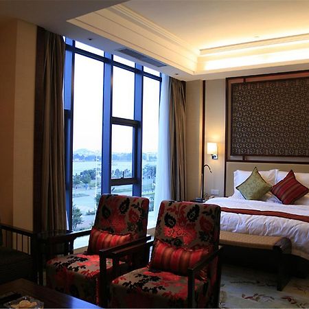 Southern Club Hotel Гуанджоу Екстериор снимка