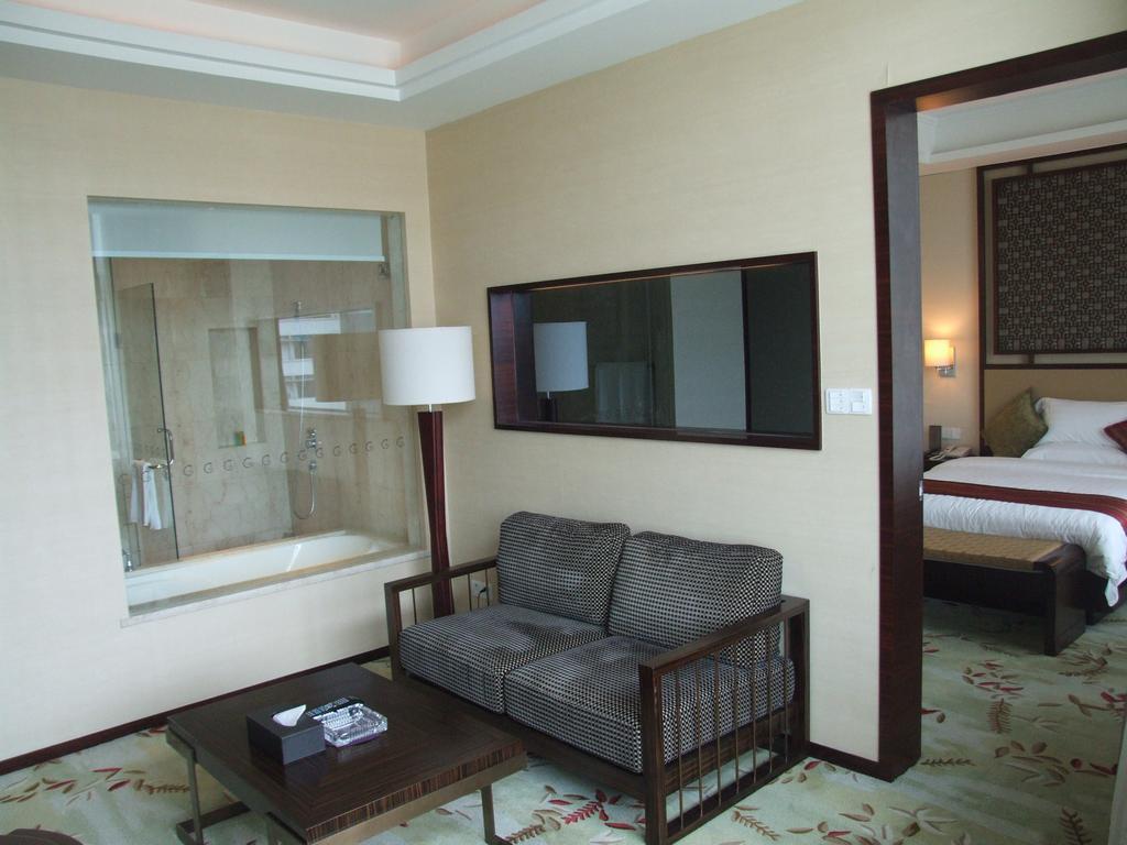Southern Club Hotel Гуанджоу Екстериор снимка
